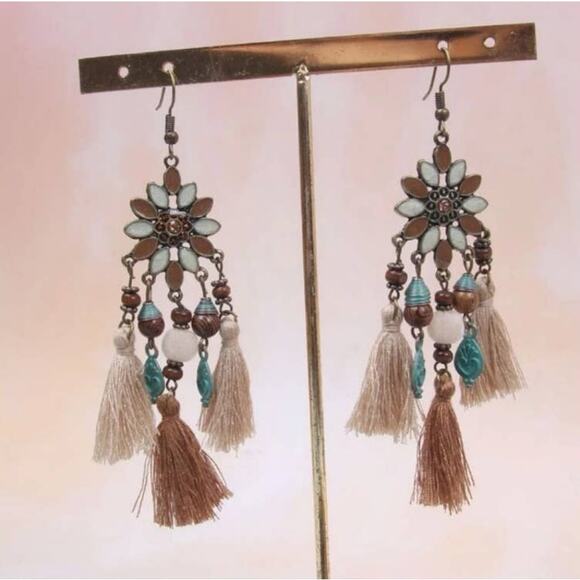 Boho tassel and bead flower statement earrings multicolor - Picture 2 of 4